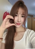 大悦城专业抓龙筋，小姐姐长相甜美可爱性感